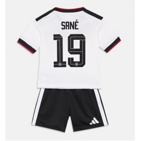 Tyskland Leroy Sane #19 Hemmakläder Barn VM 2026 Kortärmad (+ Korta byxor)